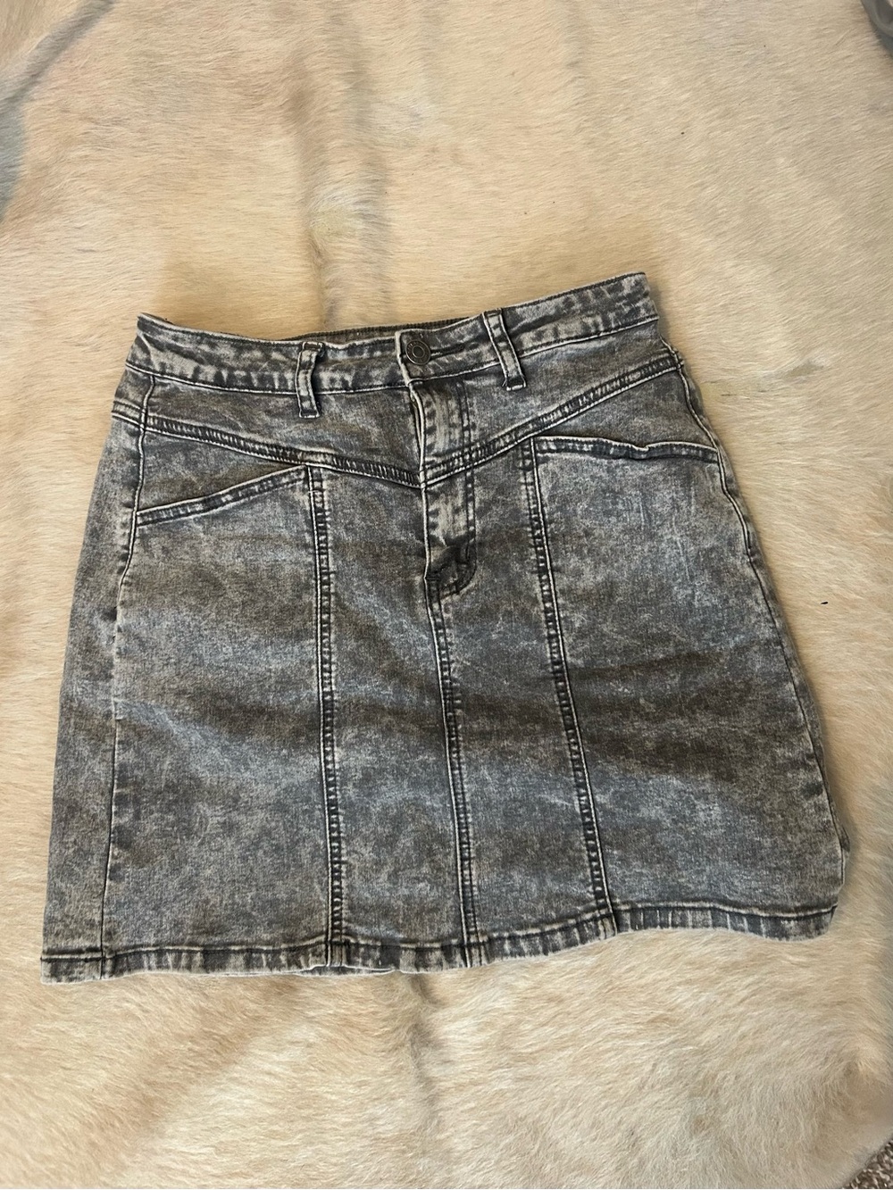 SHEIN Acid Wash Black Denim Mini Skirt